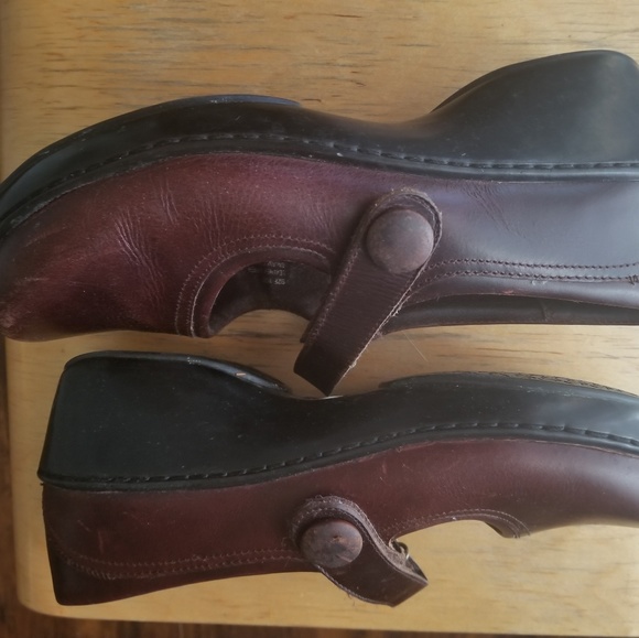 Klogs Brown Mary Jane Velcro Strap - Picture 3 of 3